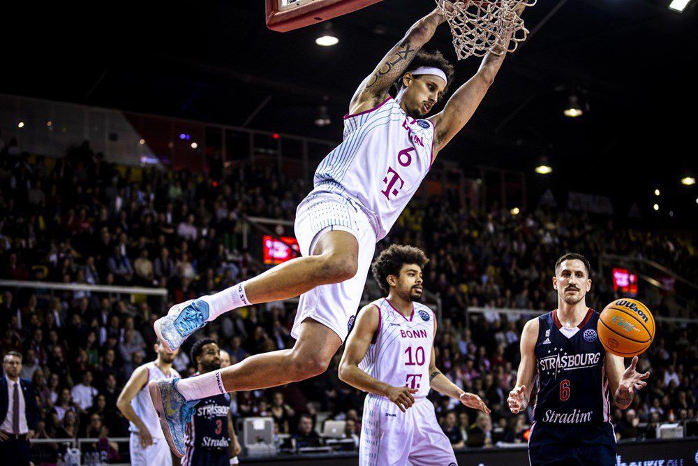 El Bonn aprovecha el buen partido de Herrera para forzar el tercero, 66-76