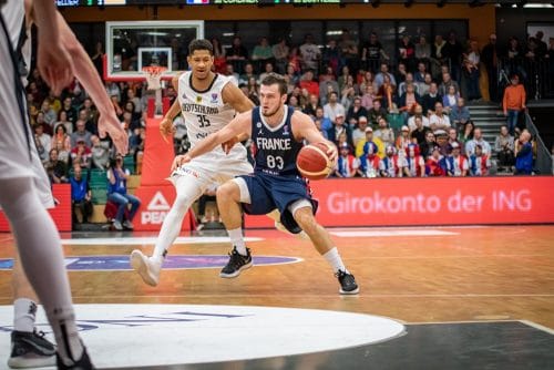 Alemania se hace fuerte en su cancha ante Francia