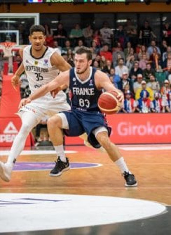 Alemania se hace fuerte en su cancha ante Francia