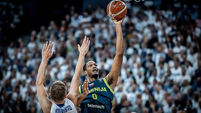 Dragic ejecuta y Randolph decide ante Finlandia (78-81)