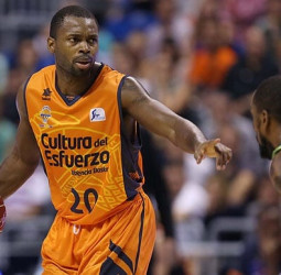 El Unicaja presenta oferta por Oliver Lafayette