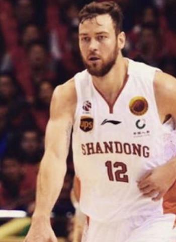 Donatas Motiejunas renovará con el Shandong chino