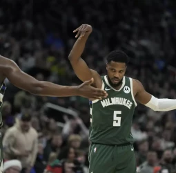 Antetokounmpo marca la diferencia ante los Magic