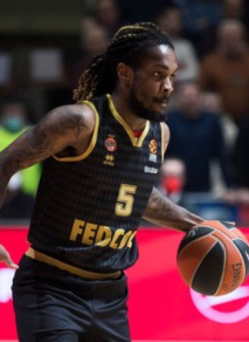 El Panathinaikos se fija en Paris Lee