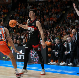 Paso de gigante por la permanencia del Bàsquet Girona (89-99)