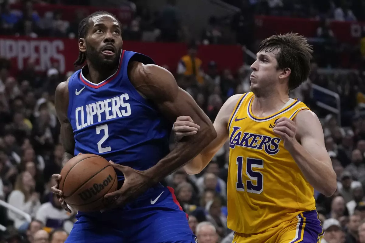 Los Clippers se llevan el derbi angelino
