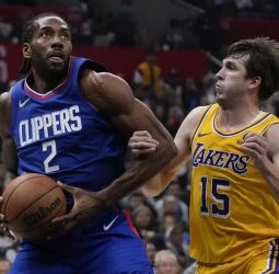Los Clippers se llevan el derbi angelino