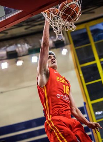 Debut con triunfo para España ante la combativa Japón (67-78)