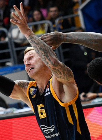 El Olympiacos y Valencia Basket sopesan fichar a Janis Timma
