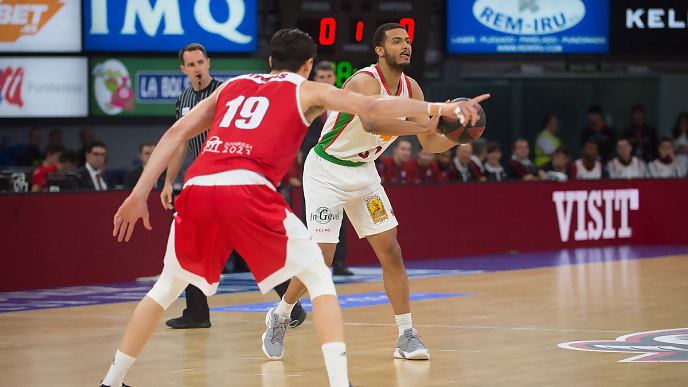 Sexta victoria consecutiva del Baskonia en Liga Endesa (82-71)