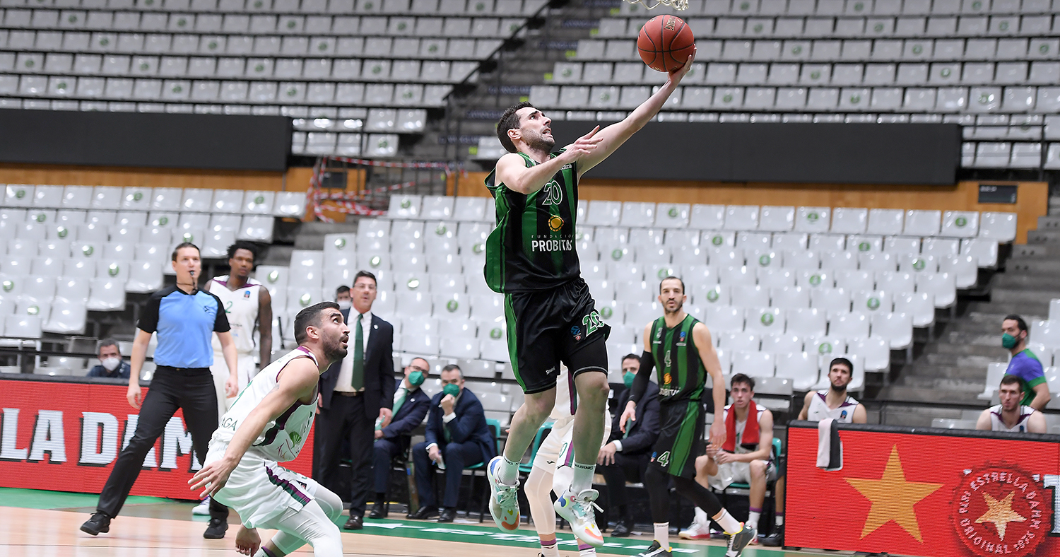 Derrota del Joventut contra el Unicaja en el Olímpic (77-90)