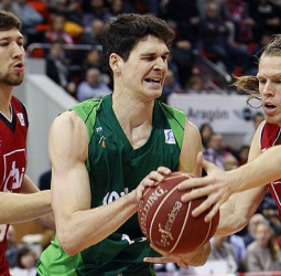 El CAI Zaragoza no pudo cerrar la primera vuelta con victoria (79-80)
