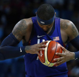 Carmelo Anthony se convierte en el primer jugador con tres oros olímpicos