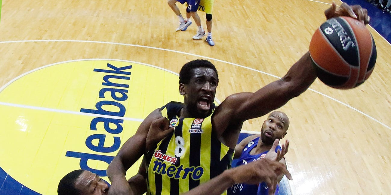 El Anadolu Efes intentará el fichaje de Ekpe Udoh