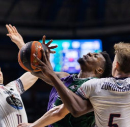 Dylan Otsekowski rompe la telaraña obradoirista (87-74)