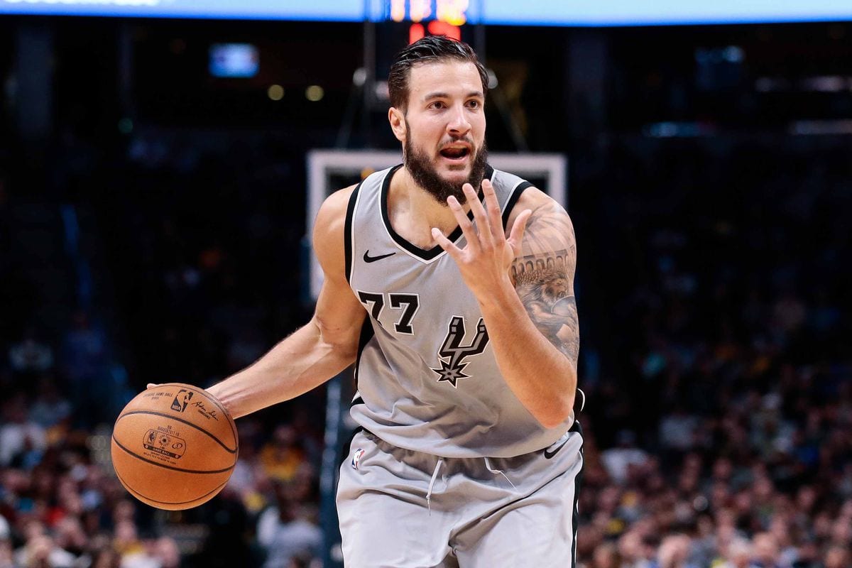 Joffrey Lauvergne sondea volver a Europa