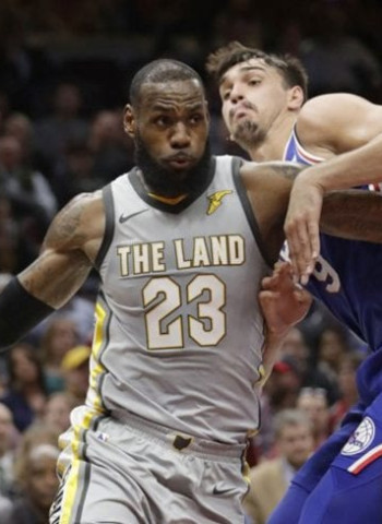 Lakers da la sorpresa y los Sixers le dan la noche a LeBron