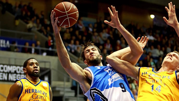 Monbus Obradoiro-Herbalife GC: Los canarios ponen a prueba el Fontes do Sar