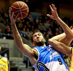 Monbus Obradoiro-Herbalife GC: Los canarios ponen a prueba el Fontes do Sar