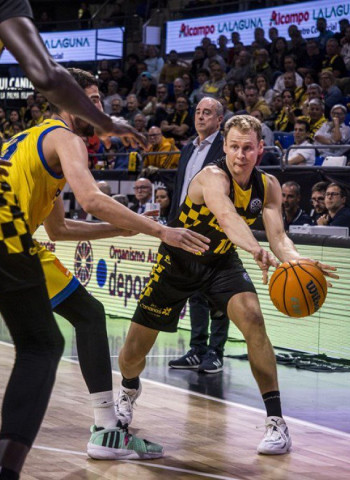 El Lenovo Tenerife es infalible en su pista, 89-68