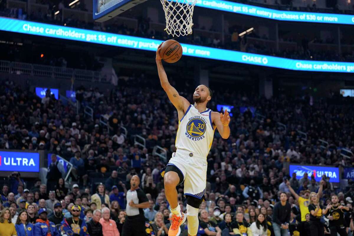 [3-1] Los Warriors se ponen a un paso de las finales de conferencia (98-101)