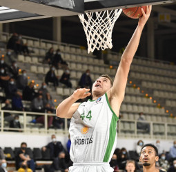 La Penya gana de forma contundente en la pista del Dolomiti Energia Trento (56-86)