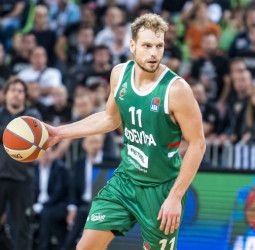 El Estrella Roja quiere volver a contar con Jaka Blazic y Marko Simonovic