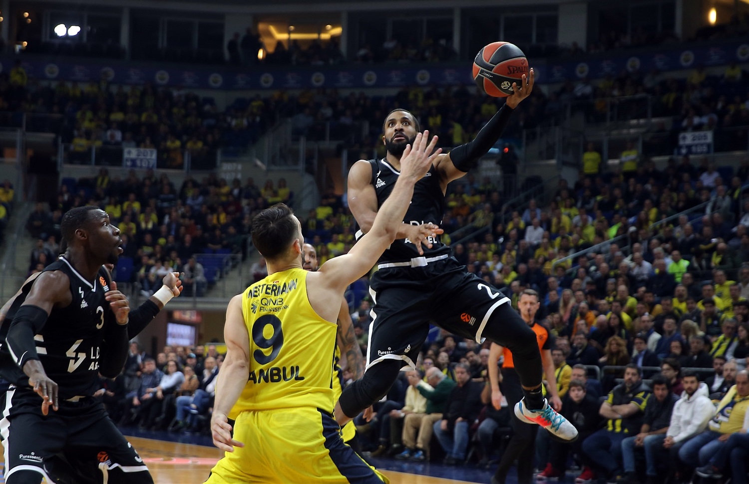 El Fenerbahce no tiene problemas para dominar al ASVEL Villeurbanne (86-64)
