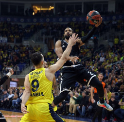 El Fenerbahce no tiene problemas para dominar al ASVEL Villeurbanne (86-64)