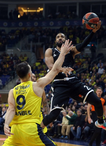 El Fenerbahce no tiene problemas para dominar al ASVEL Villeurbanne (86-64)