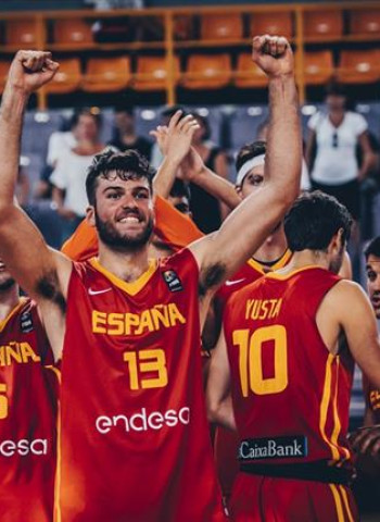La U20 controla a Alemania (61-69) y ya está en semifinales