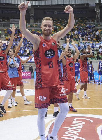 El Río Breogán vuelve a enamorar en Burgos (62-87)