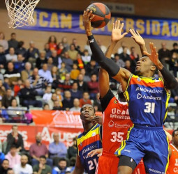 El MoraBanc Andorra pisa el acelerador en Murcia (67-77)