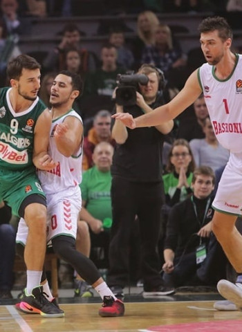 El último cuarto condena a Baskonia ante Zalgiris (78-73)