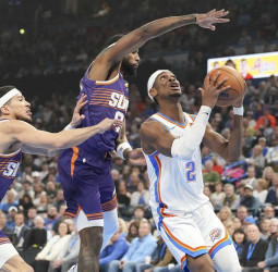 La noche NBA: Jornada de resultados apretados y grandes palizas