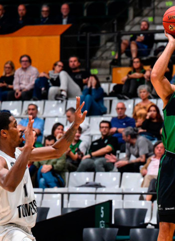 El Joventut suma una gran victoria ante el Veolia Hamburg Towers (108-76)