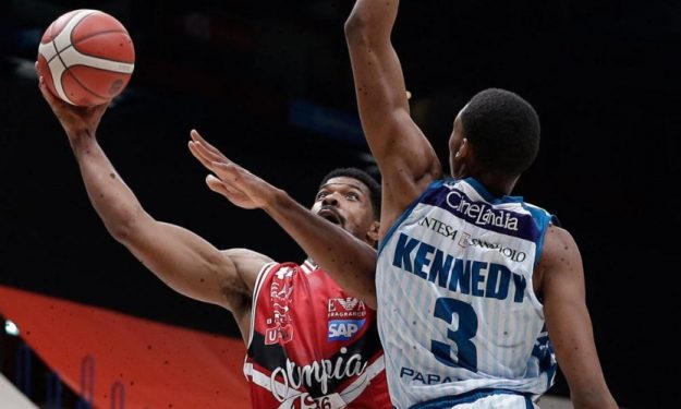 El Milán comienza la Supercoppa con fuerza
