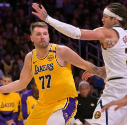 Los Lakers arrasan a unos Nuggets mermados (120-108)