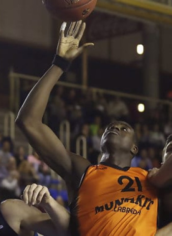 Montakit Fuenla se da un homenaje y da otro paso hacia el Top 16 (105-80)