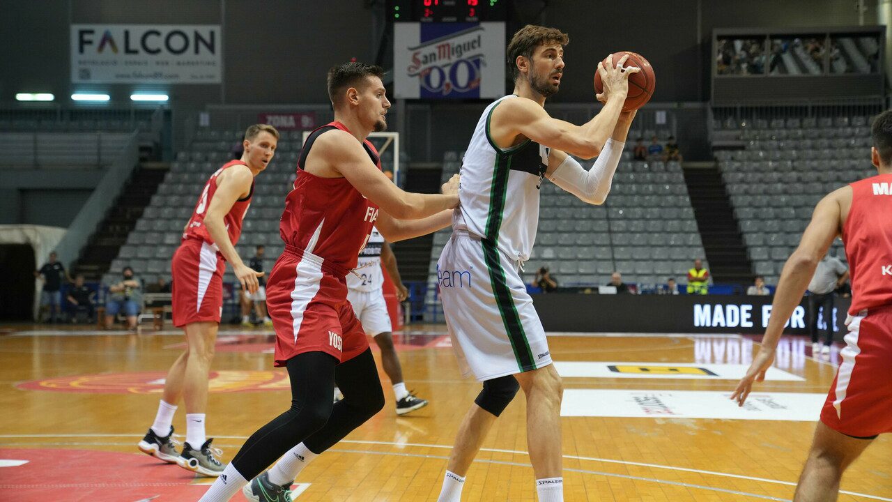 El Joventut, tercero de la Liga Catalana ganando al Bàsquet Girona (95-101)