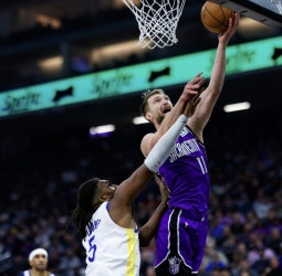Remontada y victoria de los Kings ante los Warriors, 123-117