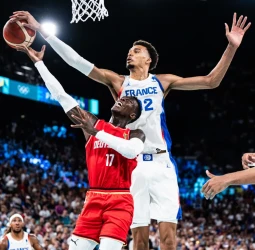 Francia vuelve a una final olímpica, 73-69