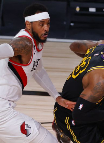 Los Lakers le ofrecen el mejor homenaje a Kobe (135-115) y [3-1]