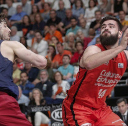 La Fonteta decide el pase a semifinales ante el FC Barcelona Lassa
