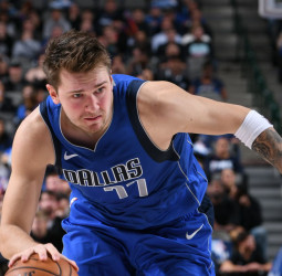 Luka Doncic termina un noviembre memorable