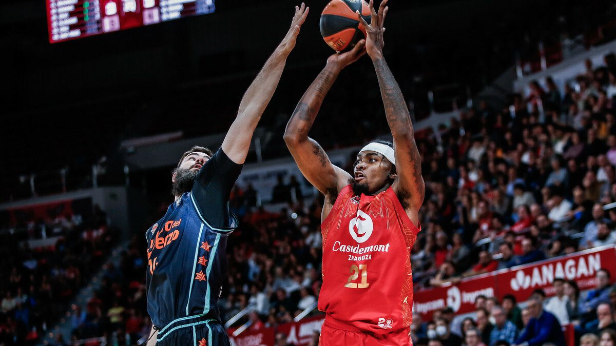 Christian Mekowulu, Jugador de la Jornada 24