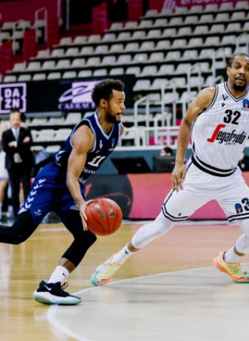 Un pésimo segundo cuarto condena al MoraBanc Andorra contra la Virtus Bolonia (66-82)
