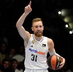 Dzanan Musa, "high status" europeo