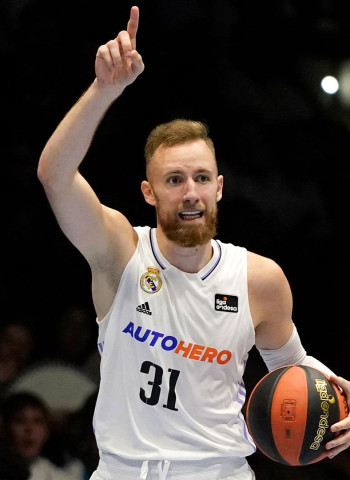 Dzanan Musa, "high status" europeo