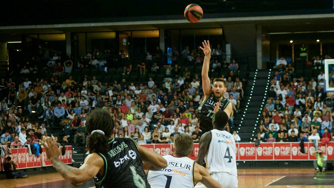 El Surne Bilbao Basket amarga el estreno del Real Madrid (85-81)